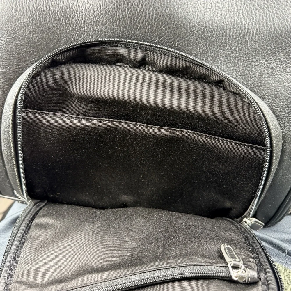 NWOT RARE Levenger Leather Laptop Bag Backpack Black 16x14 Zipper Straps